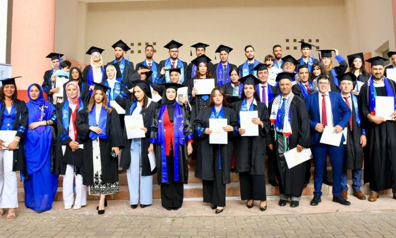 كلية سلا تحتفي بخريجي ماستر تدبير الموارد البشرية “صور”