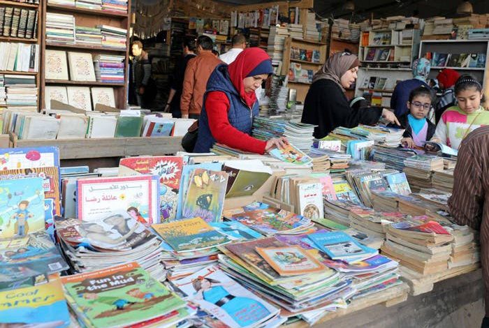 الكتبيون يطالبون بنموسى بمنع المدارس الخاصة من بيع المقررات المدرسية