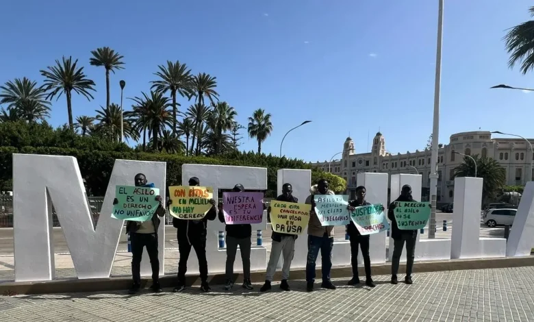 فوضى في مليلية المحتلة.. مهاجرون يُمنعون من اللجوء رغم المواعيد الرسمية والاحتجاجات تشتعل