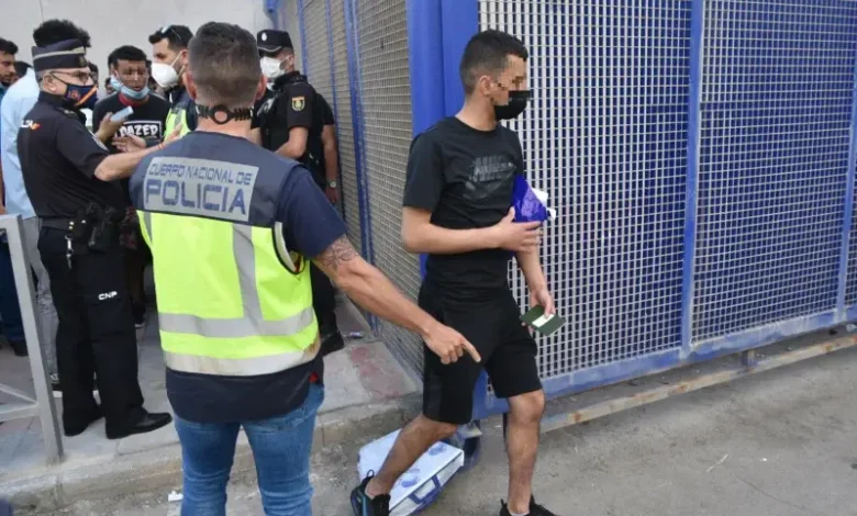 موجة ترحيل غير مسبوقة للمغاربة من أوروبا وأرقام مرعبة للإقامة غير القانونية