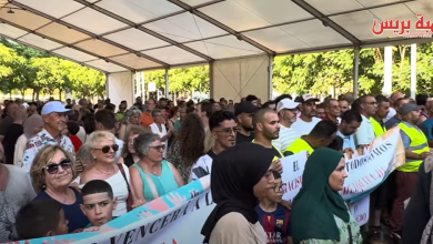 اسبانيا.. مسيرة حاشدة في بييرا تنديداً بإحراق مسجد (فيديو)