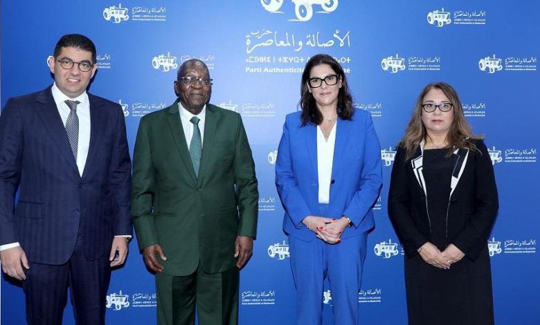 “البام” يستقبل جاكوب زوما.. والأخير يصف المباحثات ب”المثمرة”