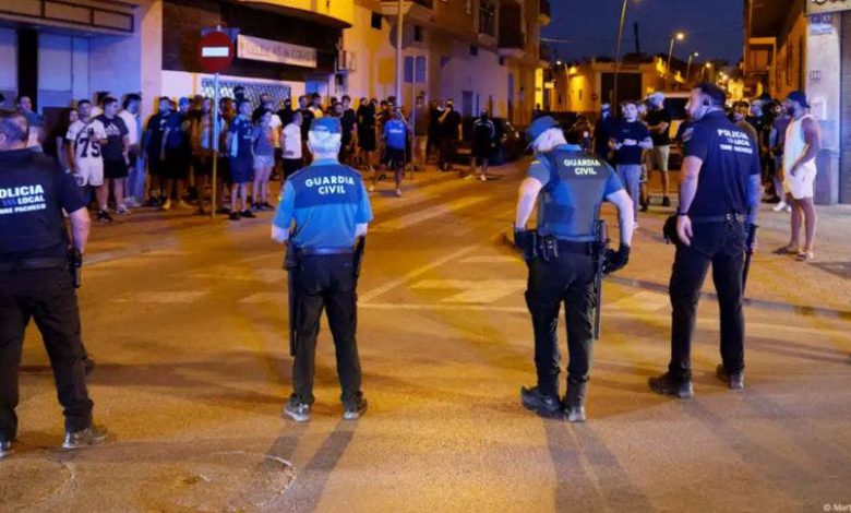 المهاجرون المغاربة في إسبانيا: هل أصبحوا وقودًا لصراعات سياسية لا ناقة لهم فيها؟