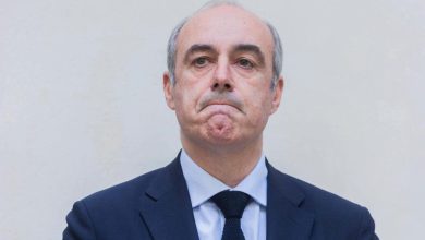 النائب الفرنسي أوليفييه مارليكس يضع حدًا لحياته في ظروف صادمة