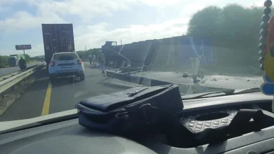 انقلاب شاحنة يربك حركة السير بين طنجة والعرائش لساعات