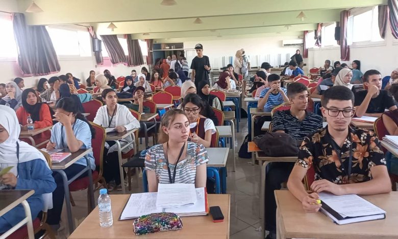 جهة الشرق .. مؤسسة اصدقاء فجيج تنظم دورة تكوينية لدعم التميز لفائدة المتفوقين في الباكالوريا